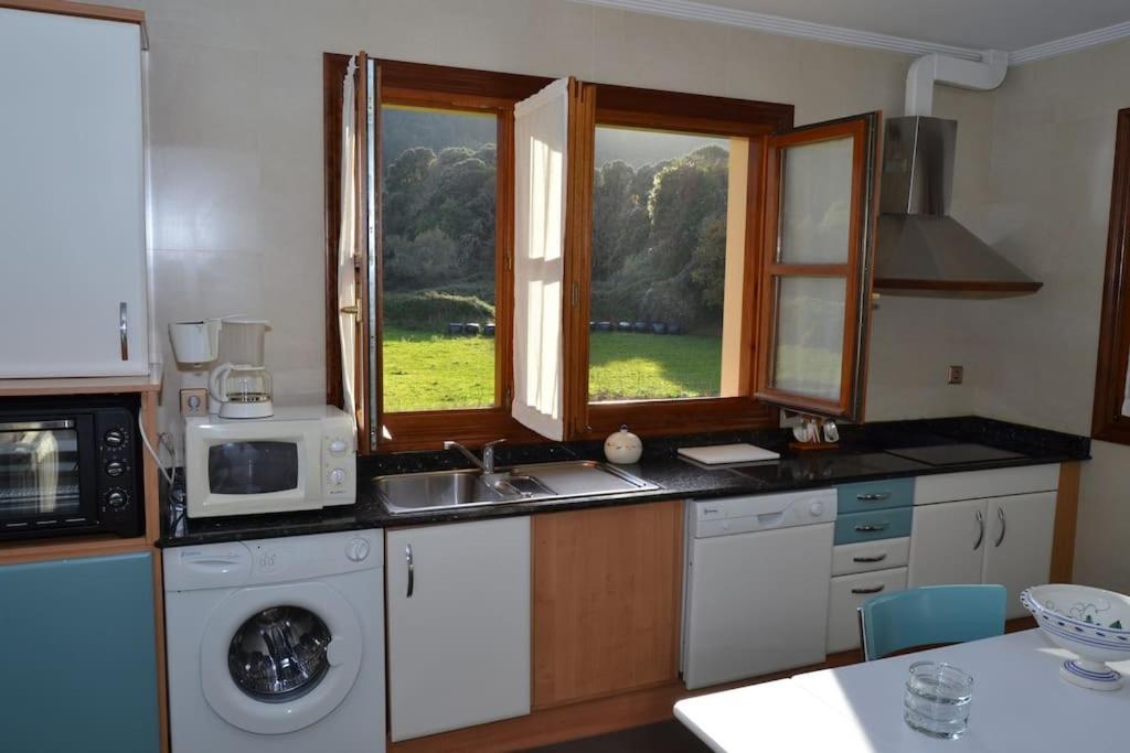 הוילה Pendueles Casa Manuela Llanes Asturias. מראה חיצוני תמונה